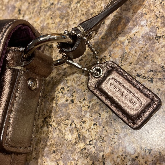 Coach Crossbody Leather Small Bag The Color is Possibly a Bronze or a Gold Color - Picture 5 of 17